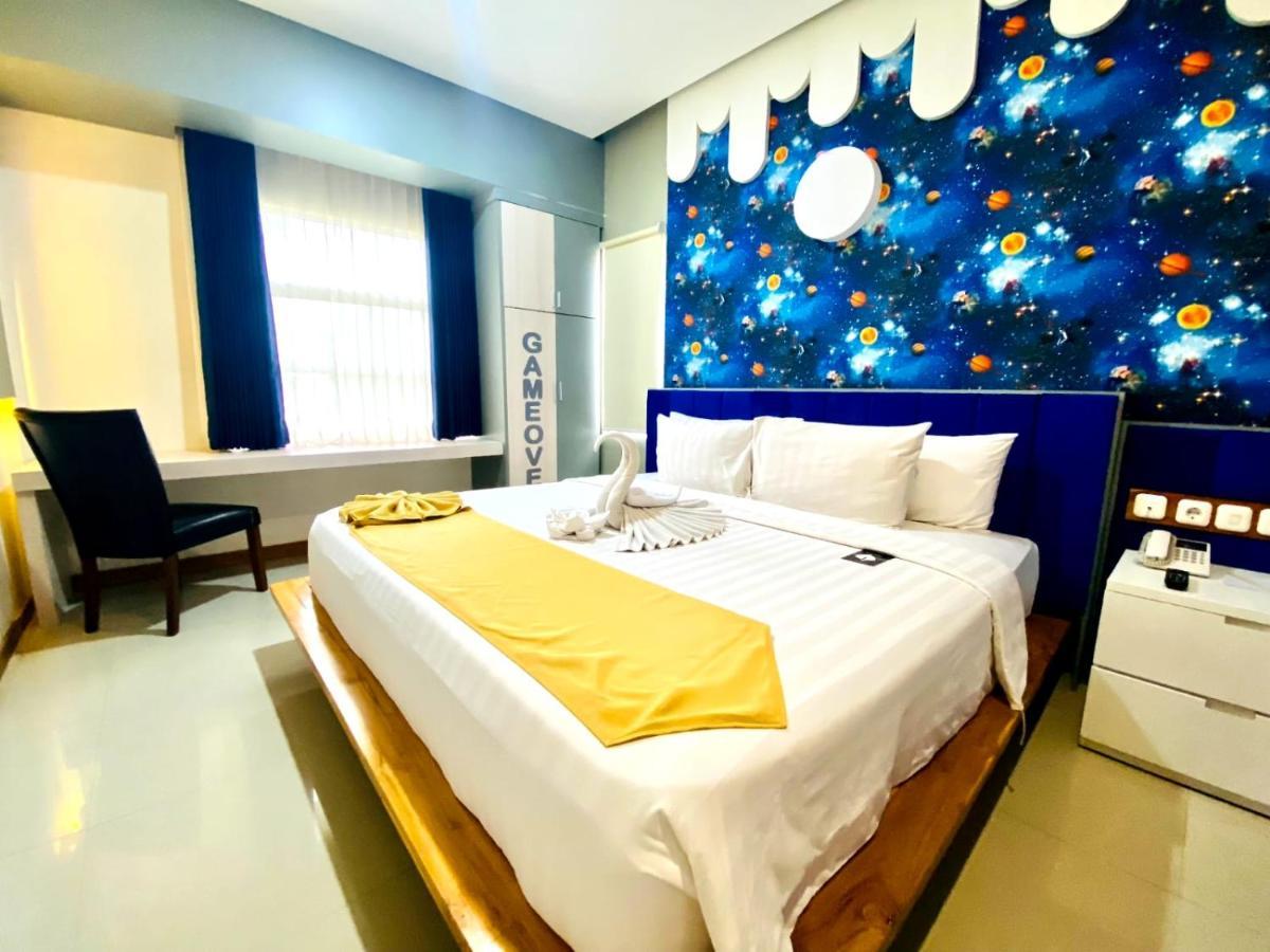 Luminor Hotel Banyuwangi By Wh Esterno foto