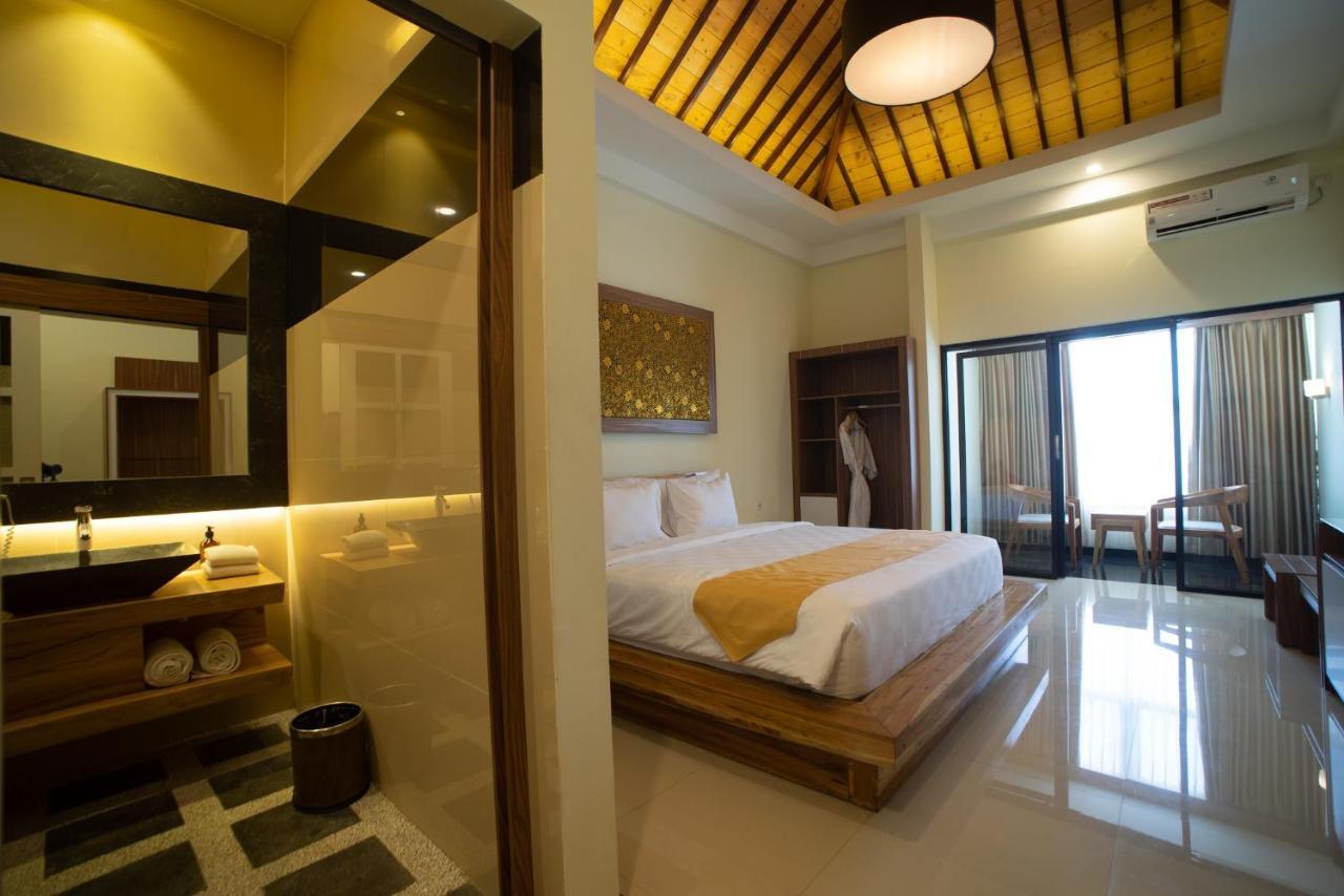 Luminor Hotel Banyuwangi By Wh Esterno foto