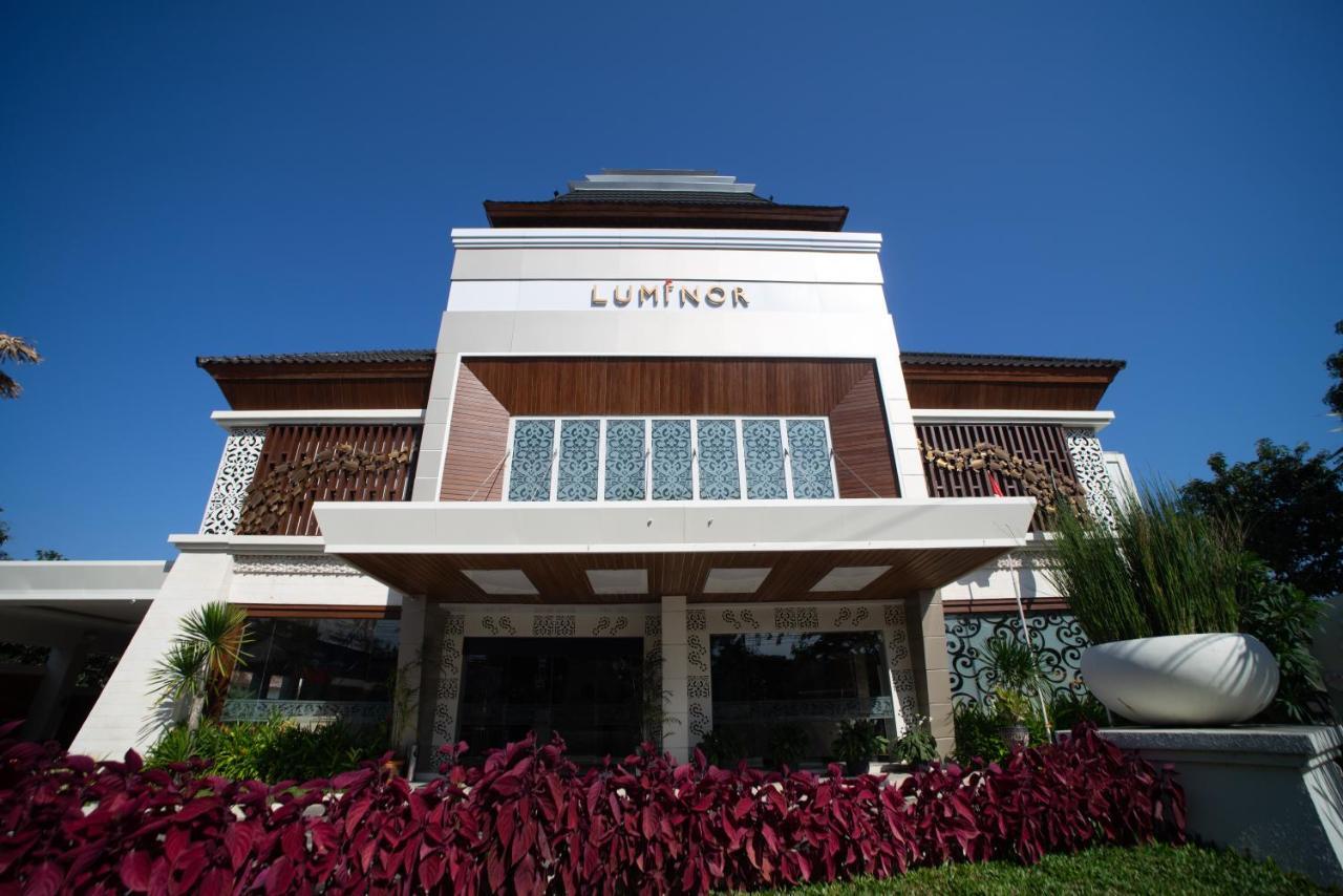 Luminor Hotel Banyuwangi By Wh Esterno foto