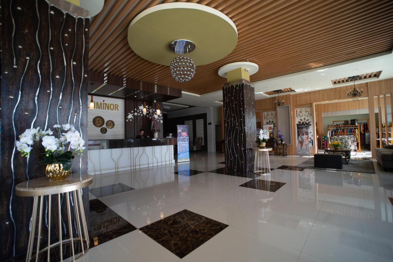 Luminor Hotel Banyuwangi By Wh Esterno foto