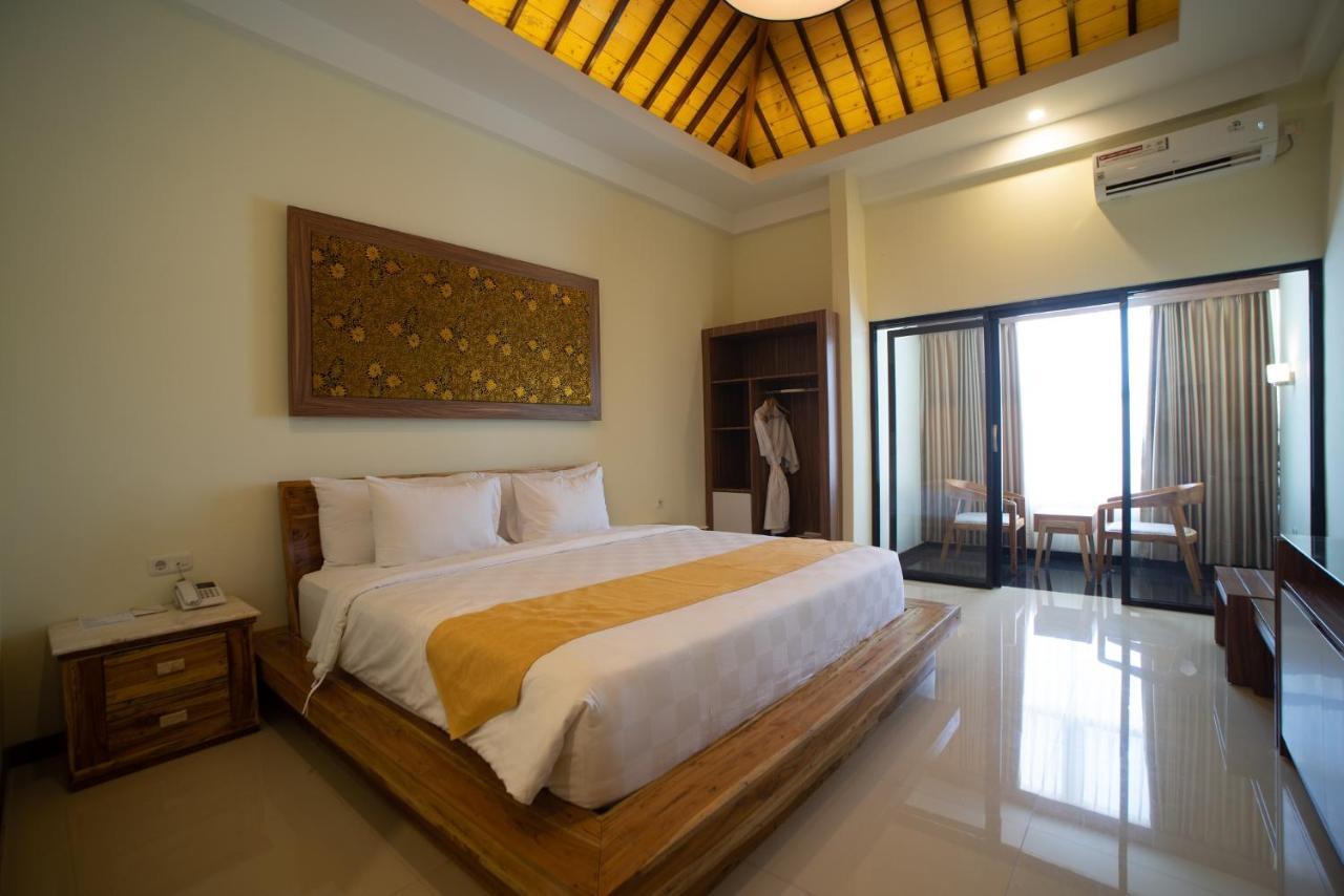 Luminor Hotel Banyuwangi By Wh Esterno foto