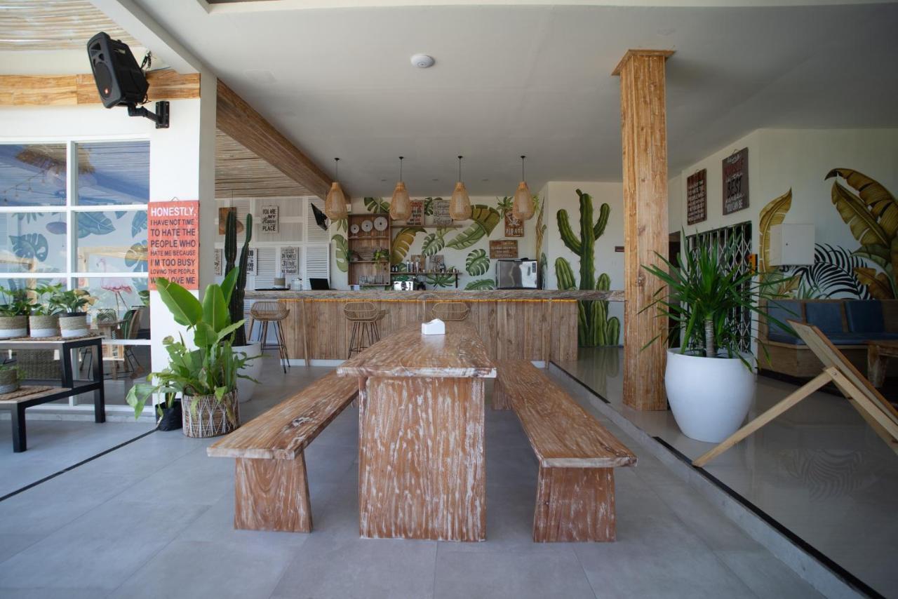 Luminor Hotel Banyuwangi By Wh Esterno foto