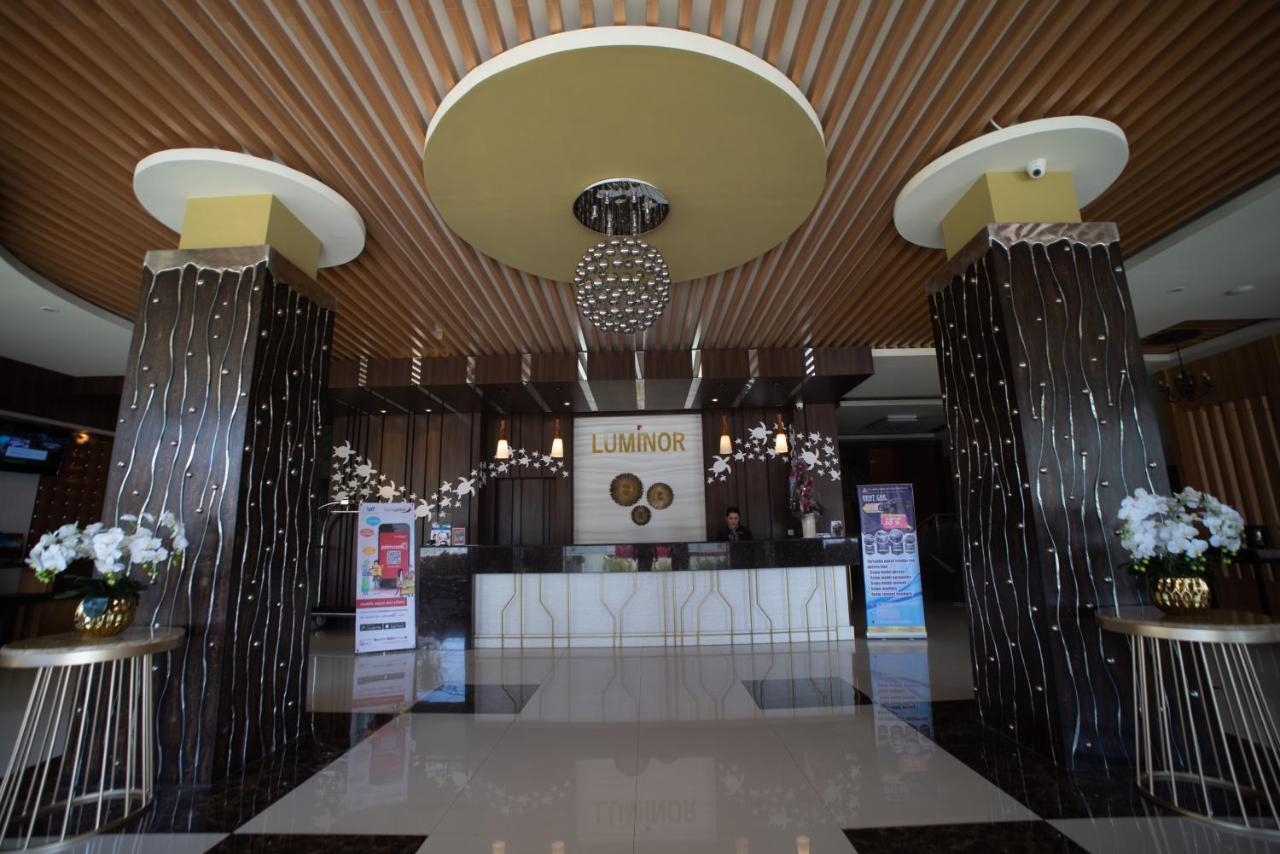 Luminor Hotel Banyuwangi By Wh Esterno foto